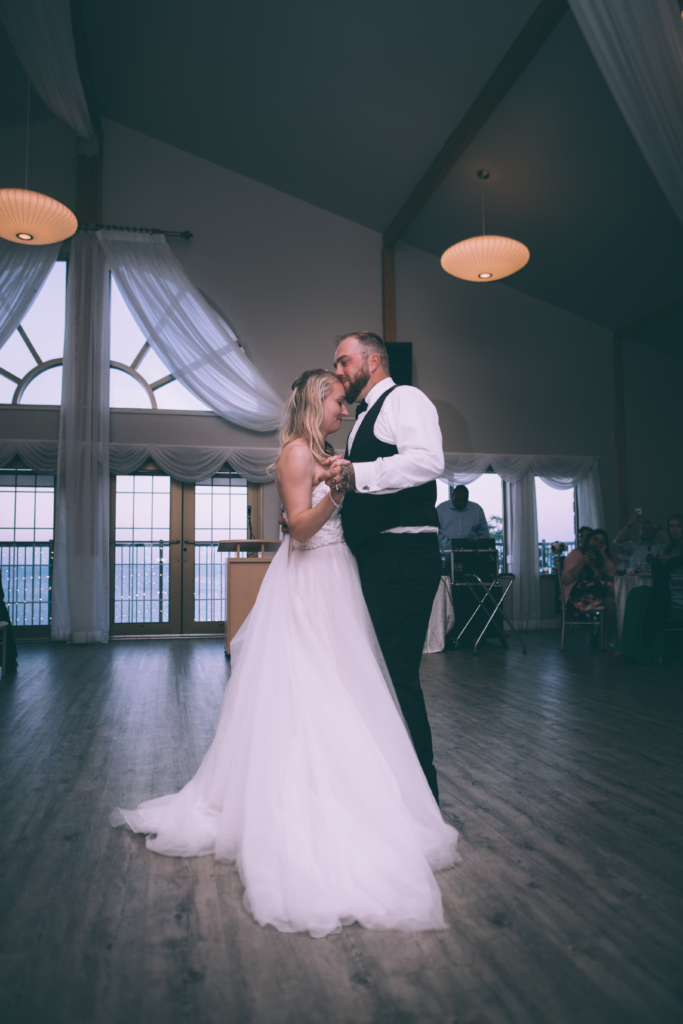 Hamilton, Ontario • A & R Wedding Photos - 
