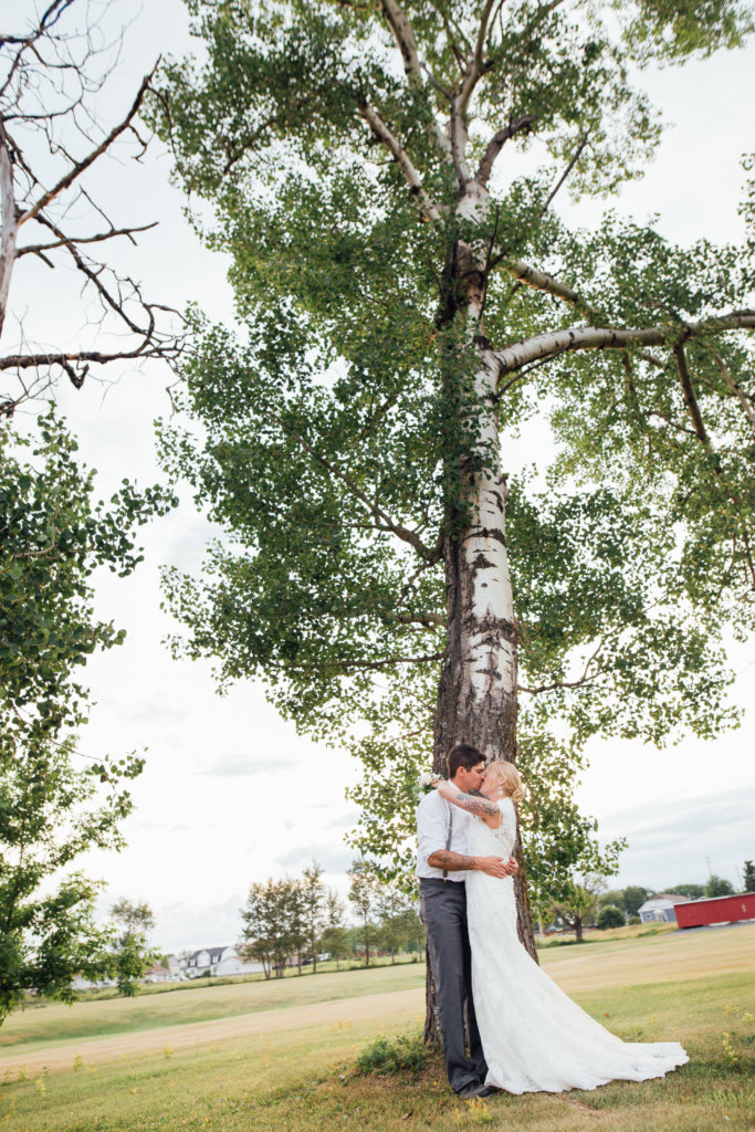 Iroquois Falls, ON • Candid Wedding Photos - 