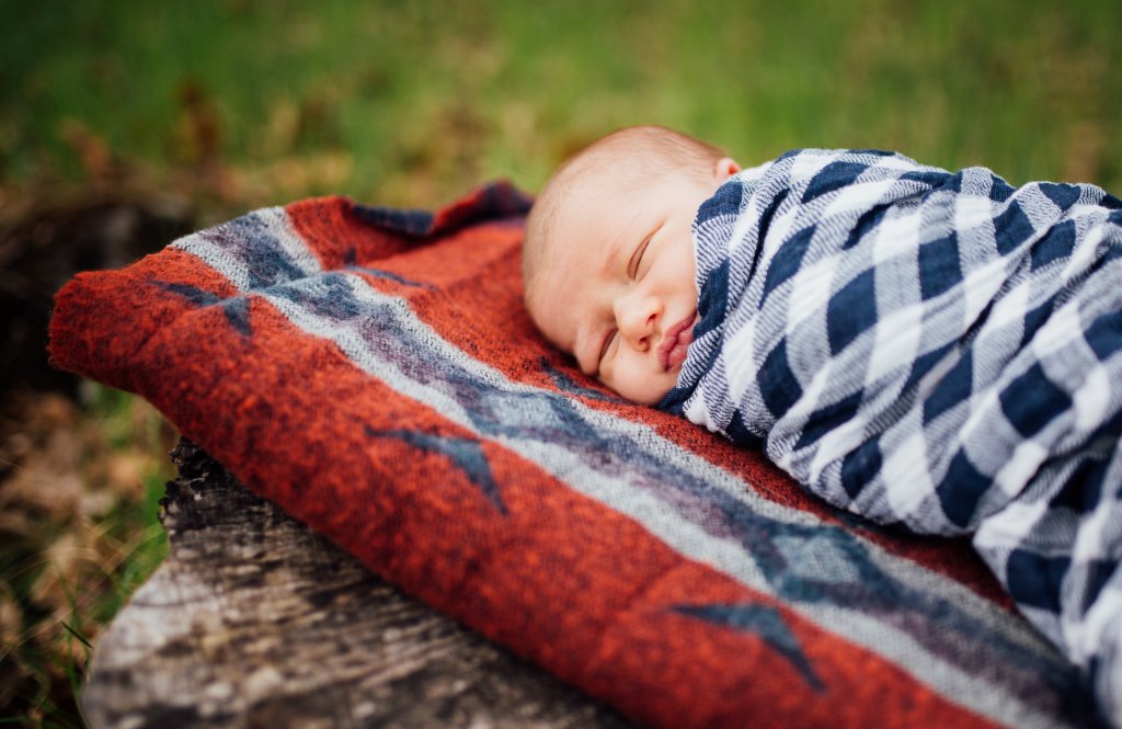 Newborn + Toddler Outdoor Family Session by Saidia Photography (Clayton, ON) - 