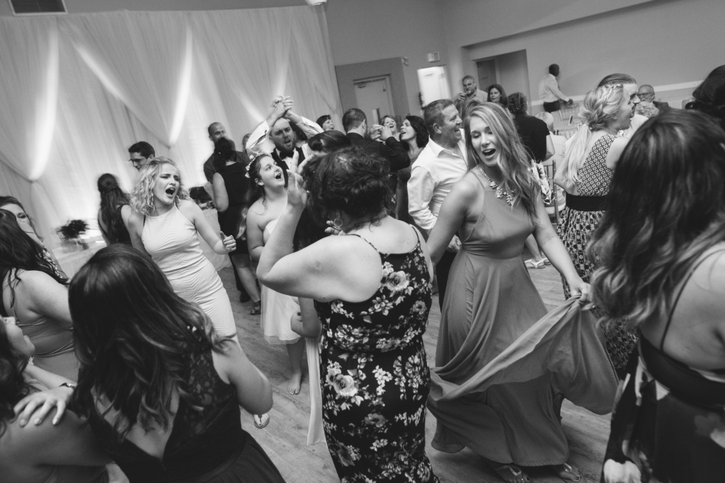 Hamilton, Ontario • A & R Wedding Photos - 