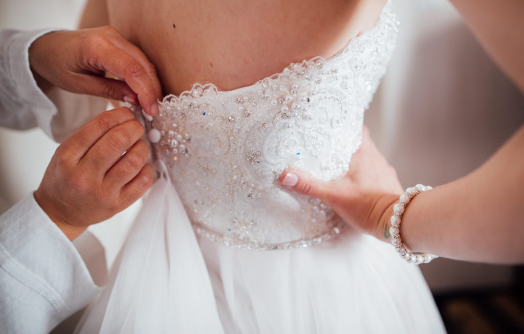 Hamilton, Ontario • A & R Wedding Photos - 