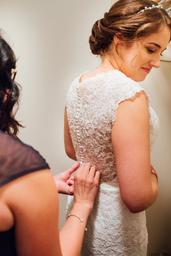 Intimate, Traditional Wedding Photos in Windermere Chapel • Saidia Photography - 