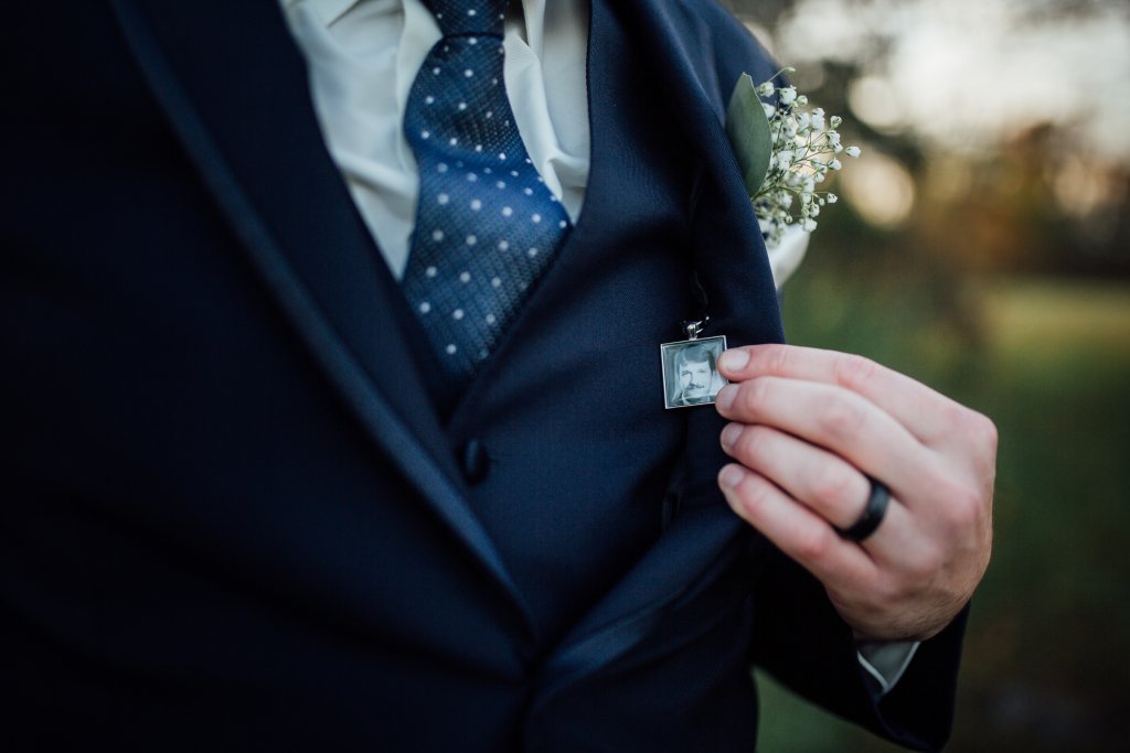 Romantic, Candid, October Wedding Photos at Strathmere, ON by Saidia - 
