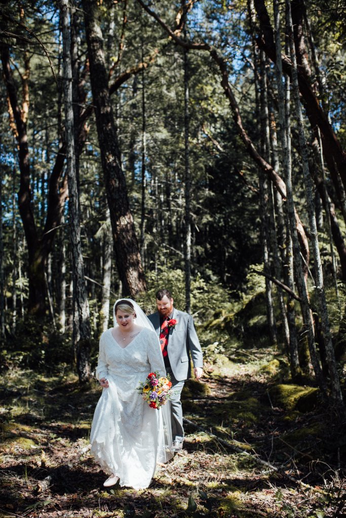 Backyard Wedding in Metchosin BC by Saidia - 