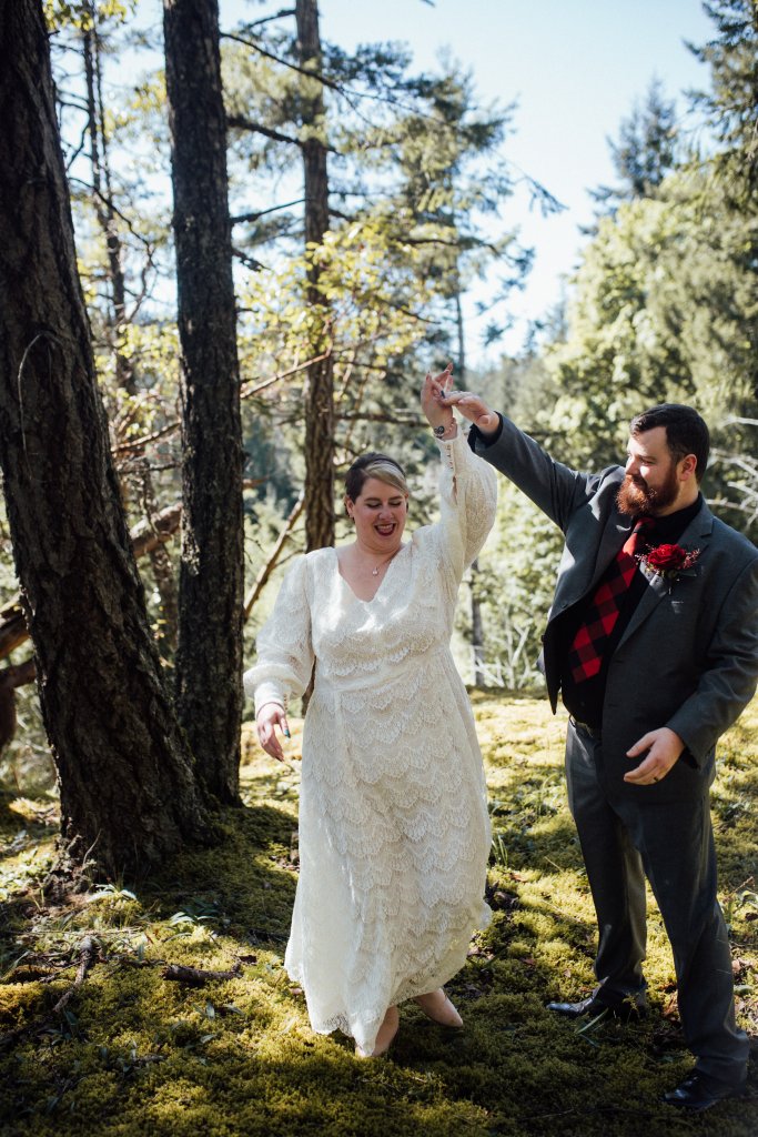 Backyard Wedding in Metchosin BC by Saidia - 