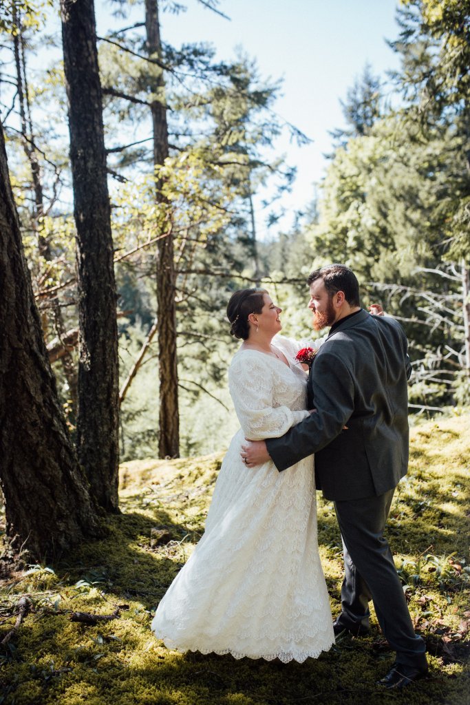 Backyard Wedding in Metchosin BC by Saidia - 