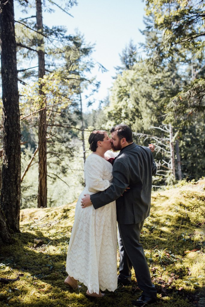Backyard Wedding in Metchosin BC by Saidia - 